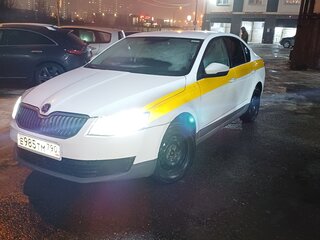 2017 Skoda Octavia III (A7), белый, 810000 рублей, вид 3