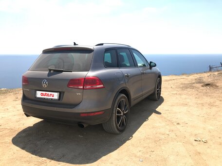 2010 Volkswagen Touareg II, серый, 1190000 рублей, вид 1