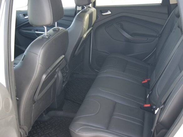 2013 Ford Kuga II, белый, 1650000 рублей - вид 9