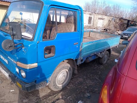 1986 Nissan Atlas, синий, 380000 рублей, вид 4