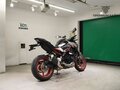 2023 Kawasaki Z 900, серый, 1095000 рублей - вид 4