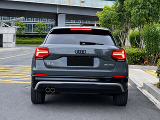 2023 Audi Q2 L 35 TFSI I Рестайлинг, серый, 1785000 рублей, вид 4