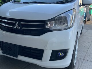 2018 Mitsubishi eK Wagon III Рестайлинг, белый, 770000 рублей, вид 4