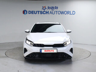 2021 Kia K3 II Рестайлинг, белый, 1350000 рублей, вид 2