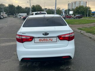2014 Kia Rio III, белый, 930000 рублей, вид 4