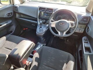 2015 Subaru Trezia, серебристый, 850000 рублей, вид 4