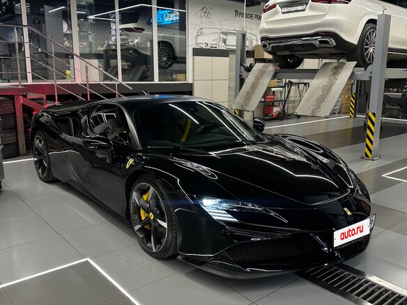 2021 Ferrari SF90 Stradale, чёрный, 34476000 рублей - вид 15
