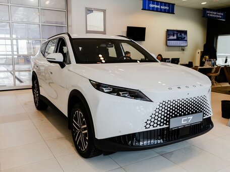 Omoda C7