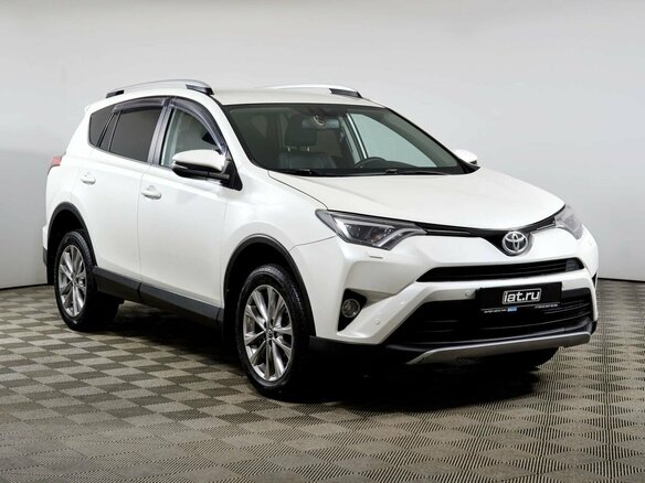 2017 Toyota RAV4 IV (XA40) Рестайлинг, белый - вид 2