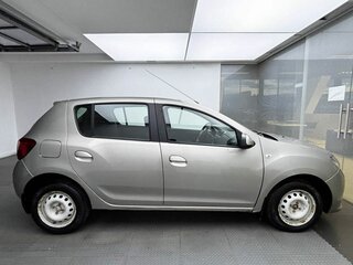 2015 Renault Sandero II, бежевый, 750000 рублей, вид 4