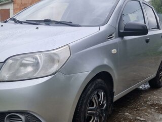 2010 Chevrolet Aveo I Рестайлинг, серебристый, 490000 рублей, вид 4