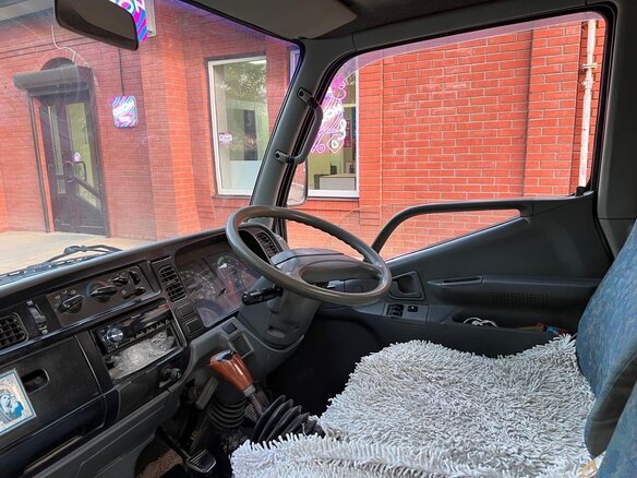 1999 Fuso (Mitsubishi) Canter, серый, 1350000 рублей - вид 19