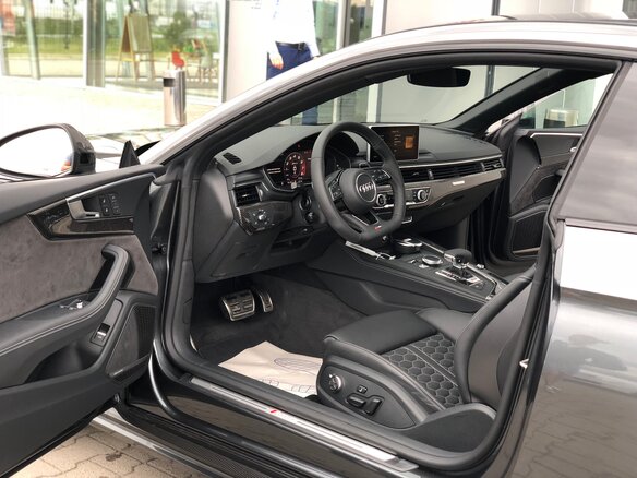 2018 Audi RS 5 II (F5), серый - вид 18
