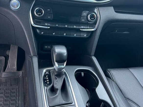 2019 Hyundai Santa Fe IV, серый, 3300000 рублей - вид 12