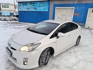 2010 Toyota Prius III (XW30), белый, 1280000 рублей, вид 1