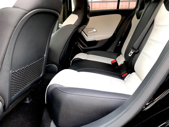 2018 Mercedes-Benz A-Класс 200 IV (W177), чёрный, 2420000 рублей - вид 21