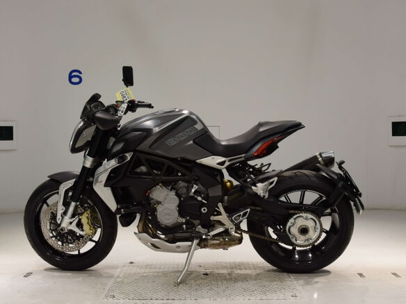 2021 MV Agusta Brutale 800, серый, 900000 рублей - вид 1