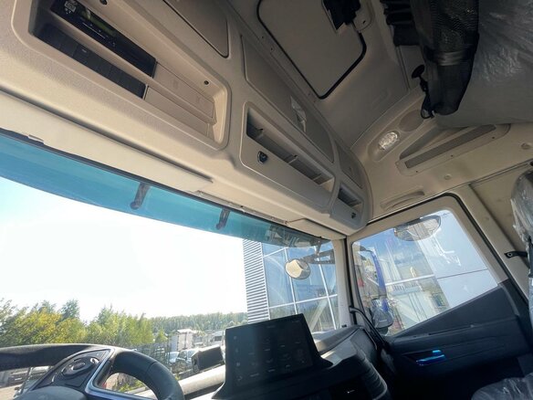 2023 IVECO-Hongyan 4x2, серебристый - вид 5