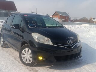 2011 Toyota Vitz III (XP130), чёрный, 790000 рублей, вид 1