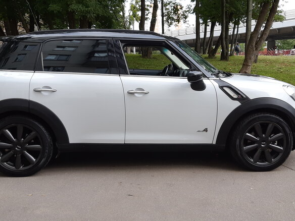 2010 Mini Countryman Cooper S I, белый - вид 3