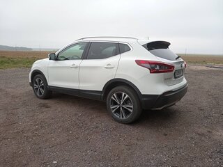2018 Nissan Qashqai II Рестайлинг, белый, 1700000 рублей, вид 4