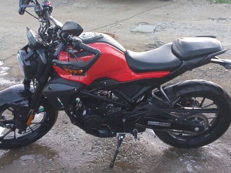 2024 Hero Xtreme 200S, красный, 170000 рублей, вид 2