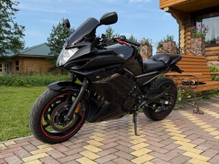 Yamaha XJ6 (FZ6R)