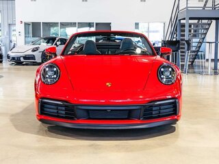 2022 Porsche 911 Carrera 4S VIII (992), красный, 22404399 рублей, вид 2