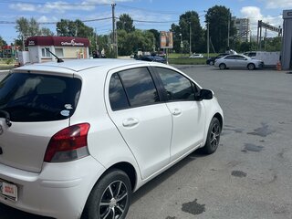 2008 Toyota Vitz II (XP90), белый, 480000 рублей, вид 4