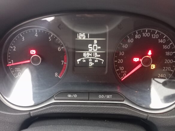 2016 Volkswagen Polo V Рестайлинг, серый, 780000 рублей - вид 8