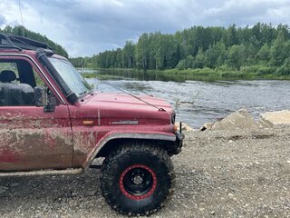 1991 Toyota Land Cruiser 70 Series, красный, 1960000 рублей, вид 4