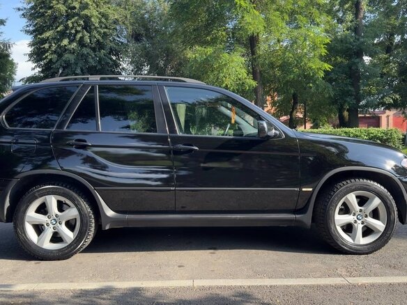 2004 BMW X5 4.4i I (E53) Рестайлинг, чёрный, 1000000 рублей - вид 3