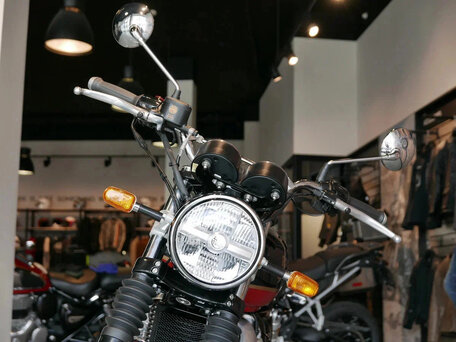 2025 Royal Enfield Interceptor 650, чёрный, 699000 рублей, вид 4