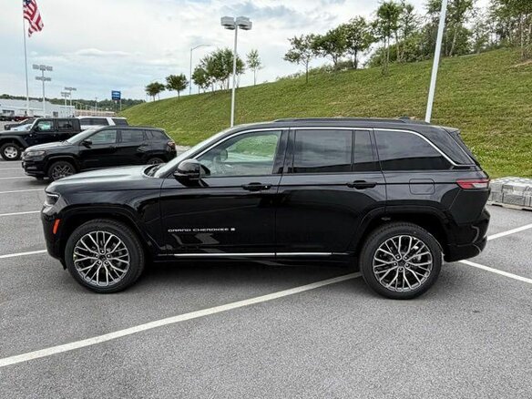 2026 Jeep Grand Cherokee V (WL) Рестайлинг, чёрный, 10102545 рублей - вид 3