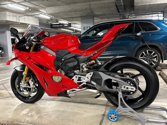 2024 Ducati Panigale V4, красный, 3950000 рублей - вид 11