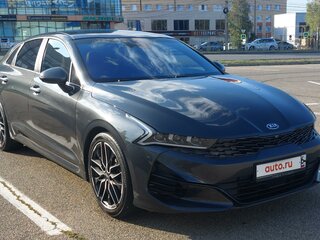 2020 Kia K5 III, чёрный, 3300000 рублей, вид 1