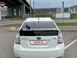 2011 Toyota Prius III (XW30), белый, 1100000 рублей, вид 3