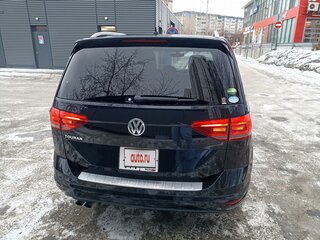 2018 Volkswagen Touran II, чёрный, 1800000 рублей, вид 4