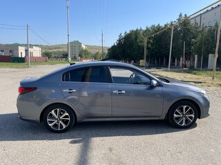2020 Kia Rio IV, серый, 1550000 рублей, вид 2