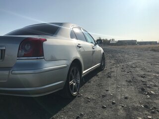 2008 Toyota Avensis II Рестайлинг, серебристый, 850000 рублей, вид 1