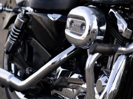 2006 Harley-Davidson Sportster 1200, серебристый, 550000 рублей, вид 4