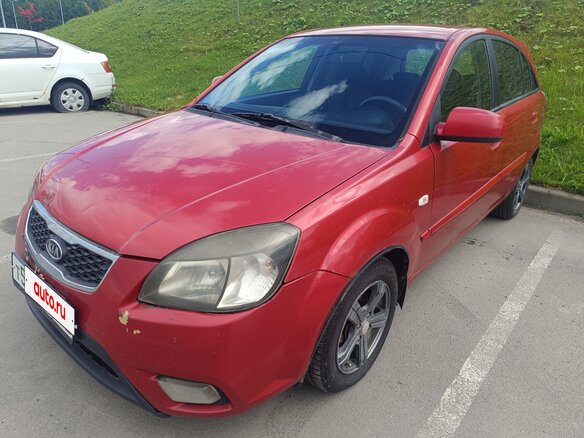 2009 Kia Rio II Рестайлинг, красный, 400000 рублей
