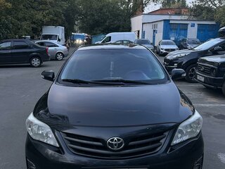 2011 Toyota Corolla X (E140, E150) Рестайлинг, чёрный, 915000 рублей, вид 1