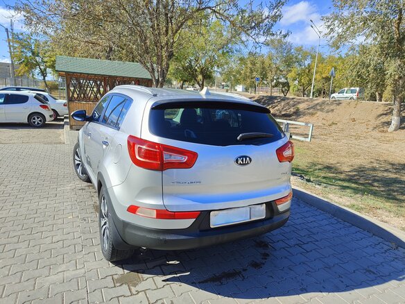 2013 Kia Sportage III, серебристый, 1500000 рублей - вид 10