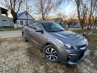 2018 Kia Rio IV, серый, 1550000 рублей, вид 2