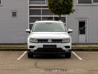 2017 Volkswagen Tiguan II, белый, 1995000 рублей, вид 2