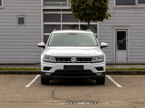 2017 Volkswagen Tiguan II, белый, 1995000 рублей - вид 1