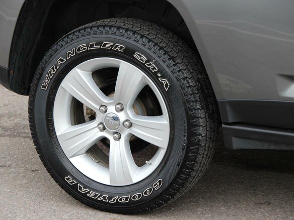 2014 Jeep Compass I Рестайлинг 2, серый - вид 18