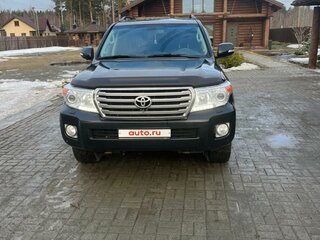 2015 Toyota Land Cruiser 200 Series Рестайлинг 1, чёрный, 4000000 рублей, вид 1
