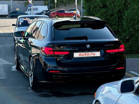 2018 BMW 5 серии M550d xDrive VII (G30/G31/G38), синий, 4880000 рублей - вид 16